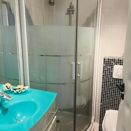Sea View 2-br W Ac Pool Terrace Parking - Benakey Holiday home *