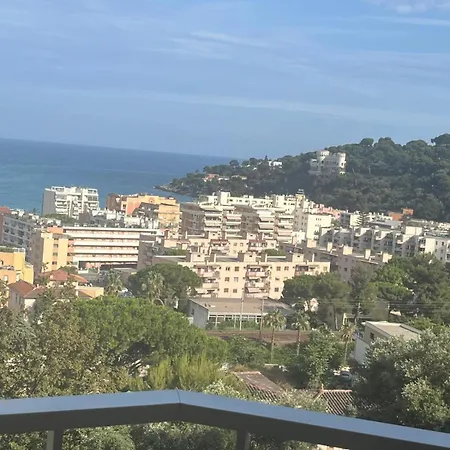 Holiday home Sea View 2-br W Ac Pool Terrace Parking - Benakey *